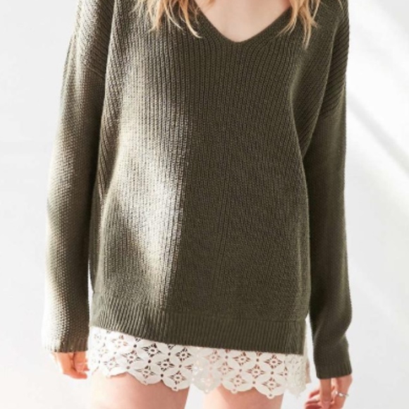 NWT Kimchi Blue Olive Green Cotton Blend V-Neck Knit Sweater w Beige Lace Trim M - Picture 6 of 7